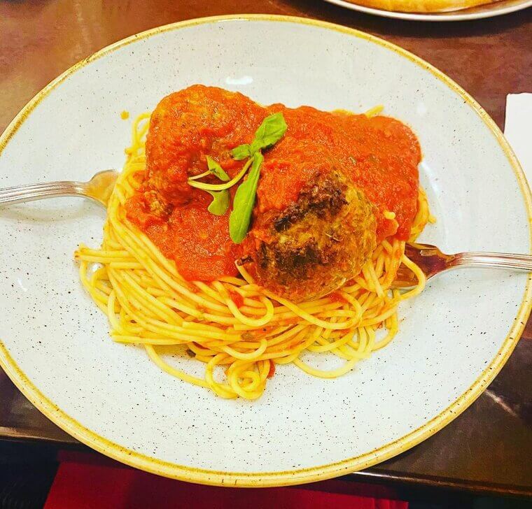 Lady and the Tramp - Spaghetti and Meatballs