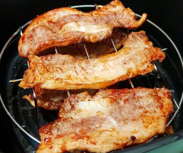 When Cooking Meat, Make Sure to Space Out the Pieces so That They Cook Properly