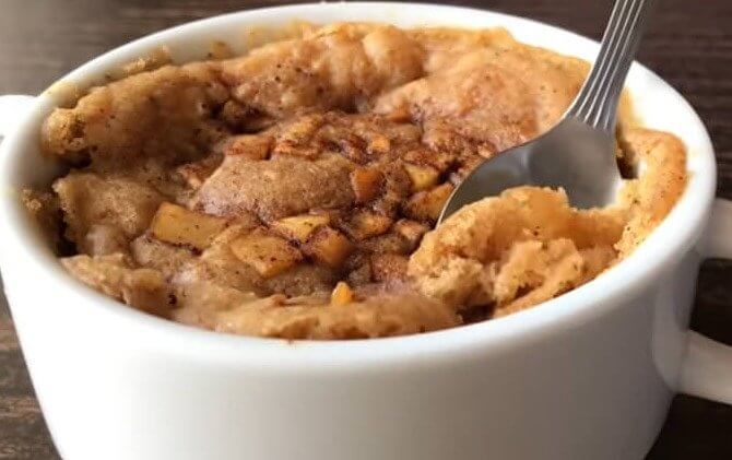 Make Apple Pie in a Mug in Mere Minutes