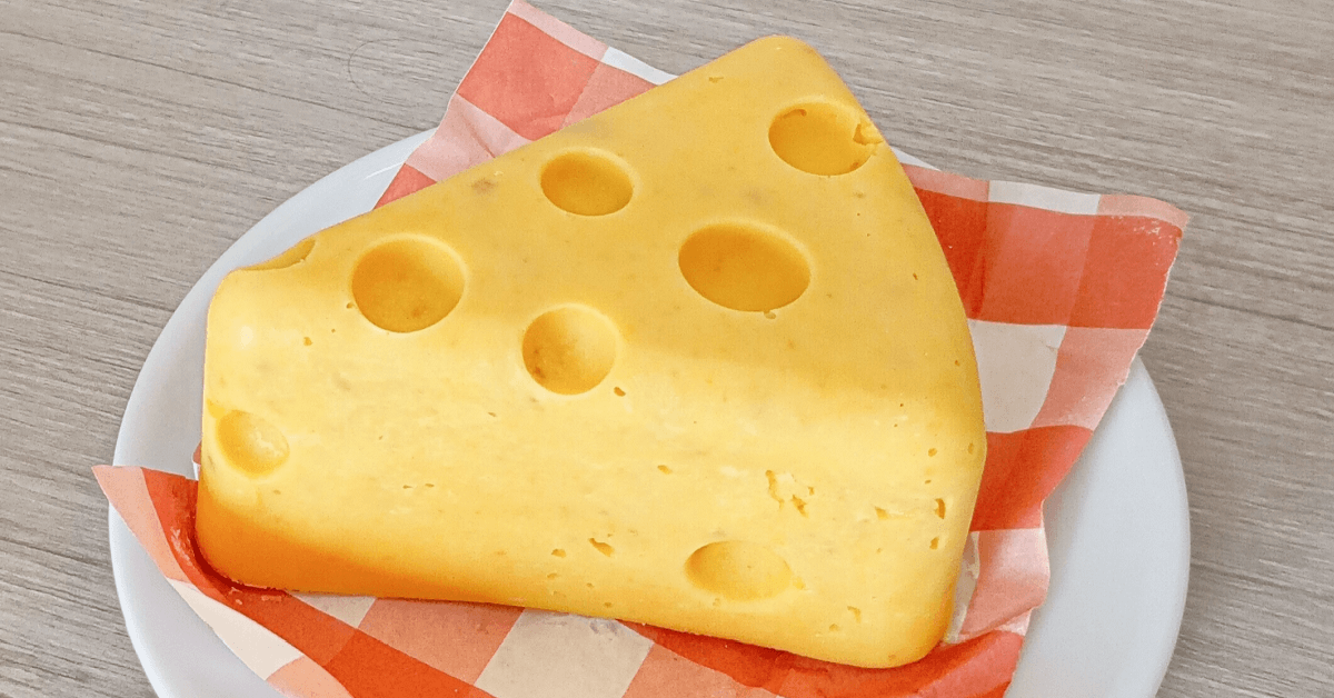 Cakes That Look so Realistic, We Don’t Know What’s Real or Fake Anymore