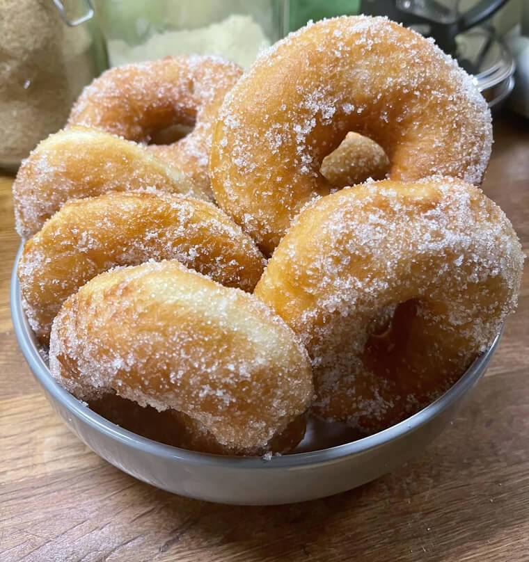 Shake Donuts in a Bag of Sugar to Perfectly Coat Them
