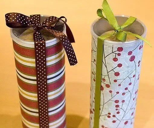 Craft Some Cookie Holders From Pringles Tubes