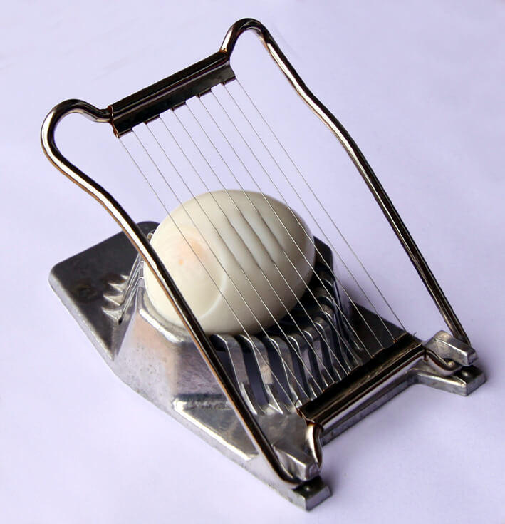 The Perfectly Sliced Egg