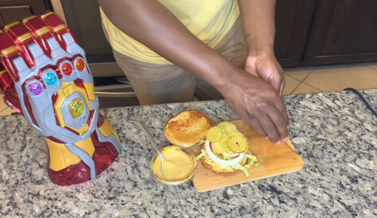 Iron Man - Cheeseburger