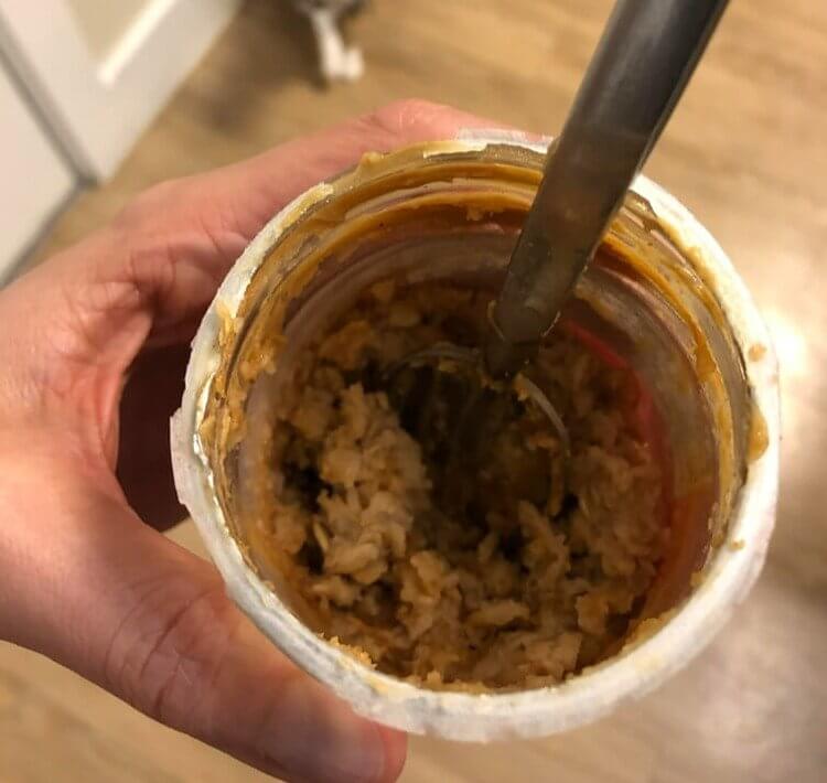Have an Easy Breakfast by Quickly Preparing Overnight Oats in a Peanut Butter Jar