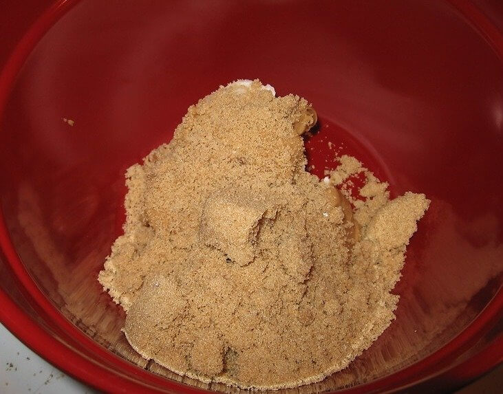 Keep Brown Sugar Moist With a Sugar Saver