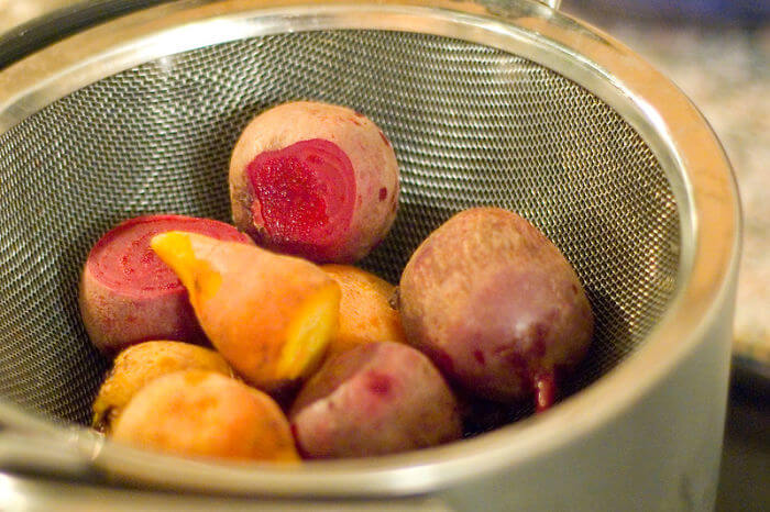 Remove Beet Leaves To Keep Them Fresh