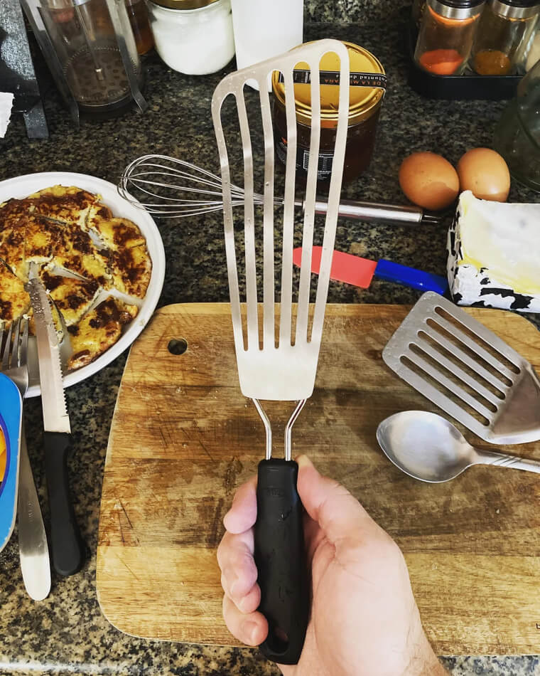 Fish Spatulas Are The Best When It Comes To Eggs